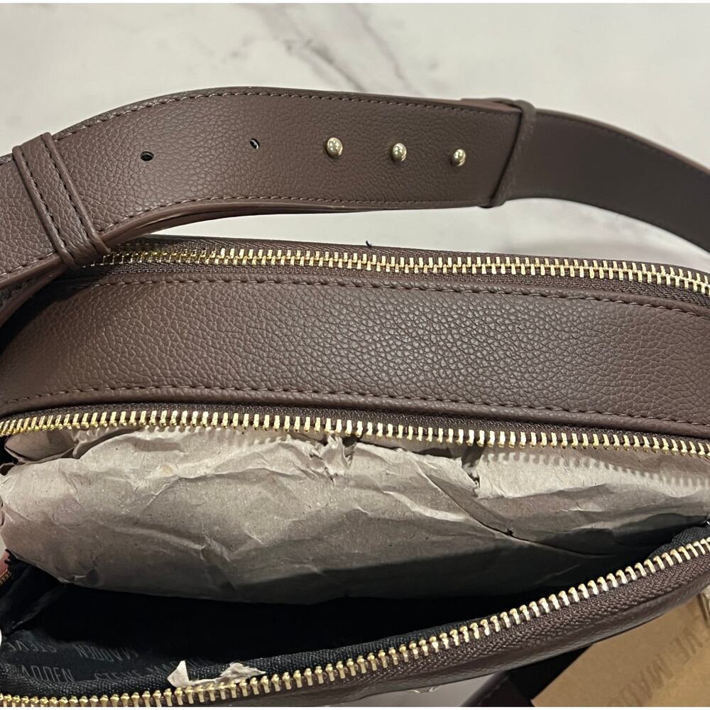 Steve Madden Blexi Hollywood Crossbody Bag Sepia Brown Logo Grid DR143770 New - Picture 9 of 11